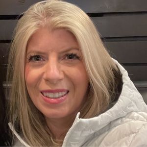 Meet your Posher, Joy